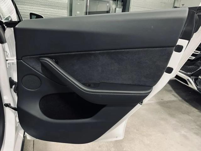 2024 Tesla Model Y Long Range Single Motor Rear-Wheel Drive
