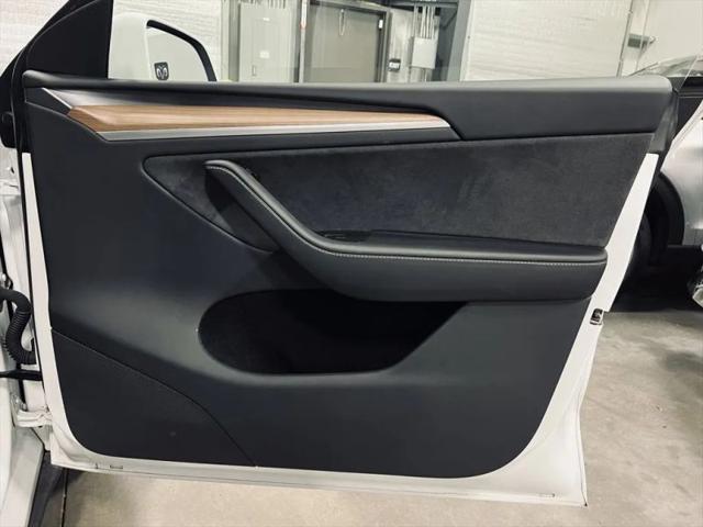2024 Tesla Model Y Long Range Single Motor Rear-Wheel Drive