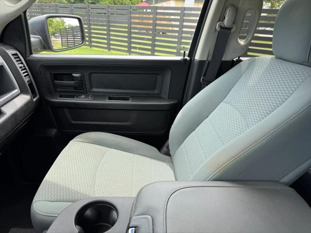 2019 Ram 1500 Classic Express Crew Cab 4x2 5'7" Box