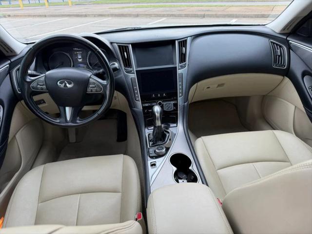 2014 INFINITI Q50 Premium