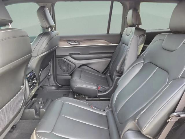 2025 Jeep Grand Cherokee L Limited 4x2