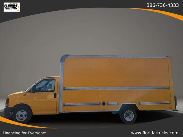 2017 GMC Savana Cutaway Work Van