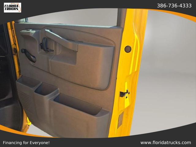 2017 GMC Savana Cutaway Work Van