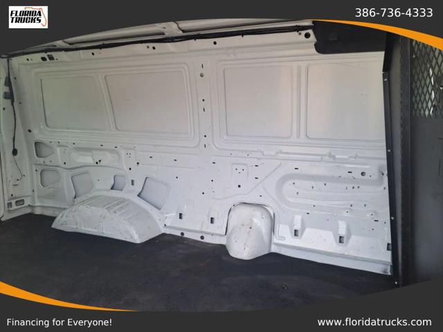 2009 Ford E-350 Super Duty Commercial
