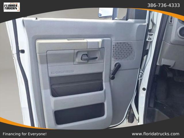 2009 Ford E-350 Super Duty Commercial