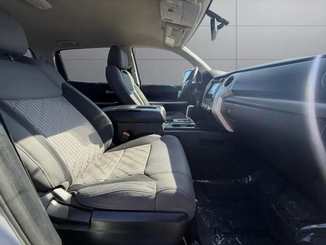 2017 Toyota Tundra SR5 5.7L V8