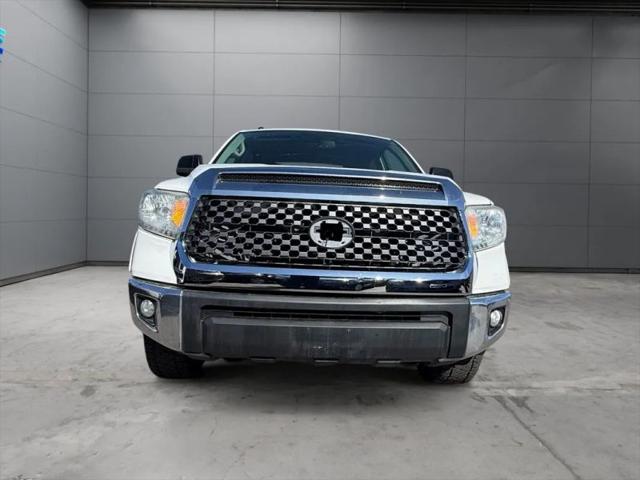 2017 Toyota Tundra SR5 5.7L V8