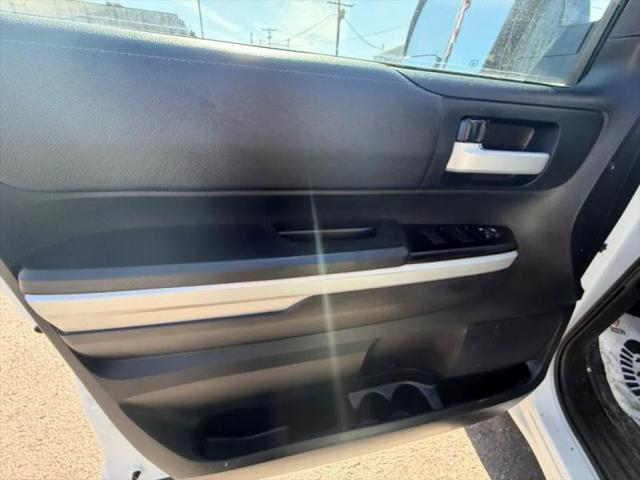 2017 Toyota Tundra SR5 5.7L V8