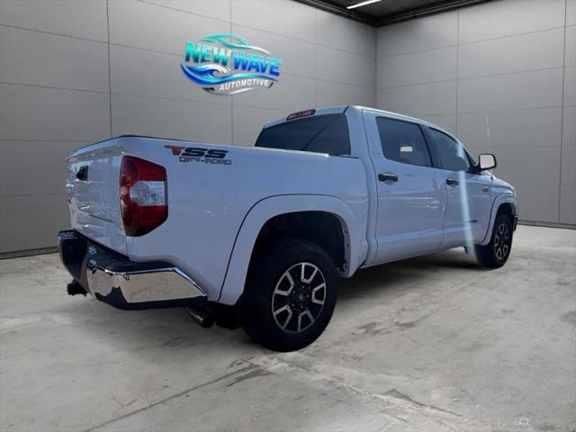 2017 Toyota Tundra SR5 5.7L V8