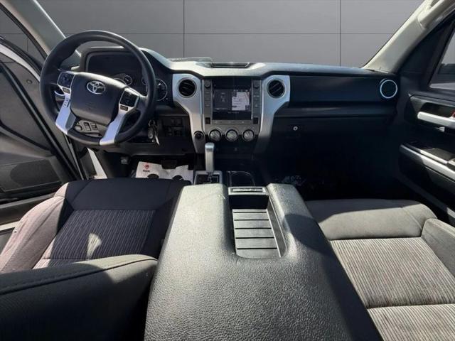 2017 Toyota Tundra SR5 5.7L V8