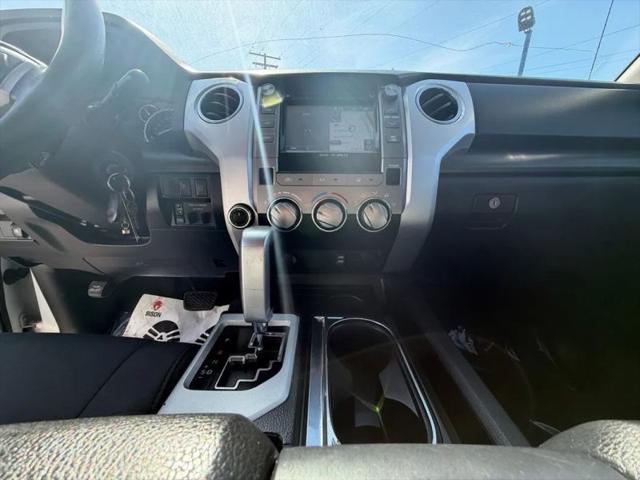 2017 Toyota Tundra SR5 5.7L V8