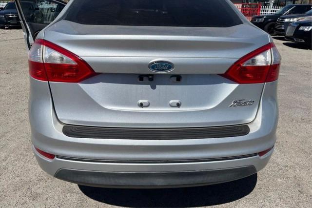 2015 Ford Fiesta SE