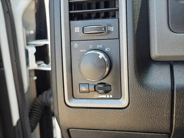 2019 Ram 1500 Classic Tradesman Crew Cab 4x2 5'7" Box