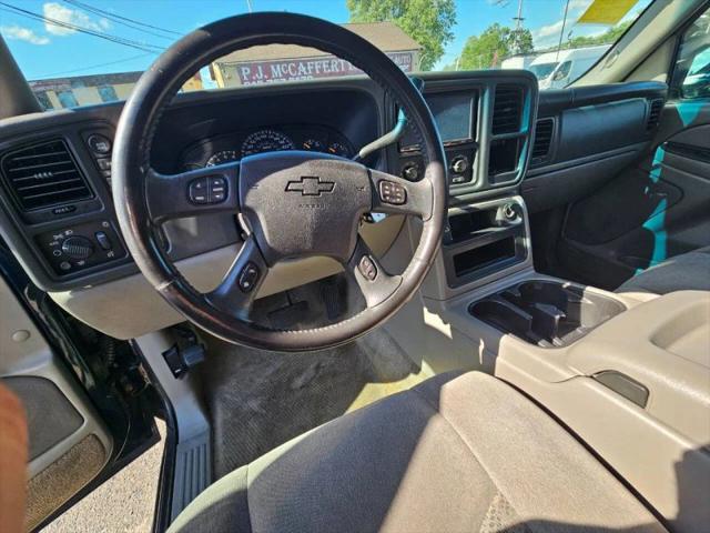 2005 Chevrolet Suburban LS
