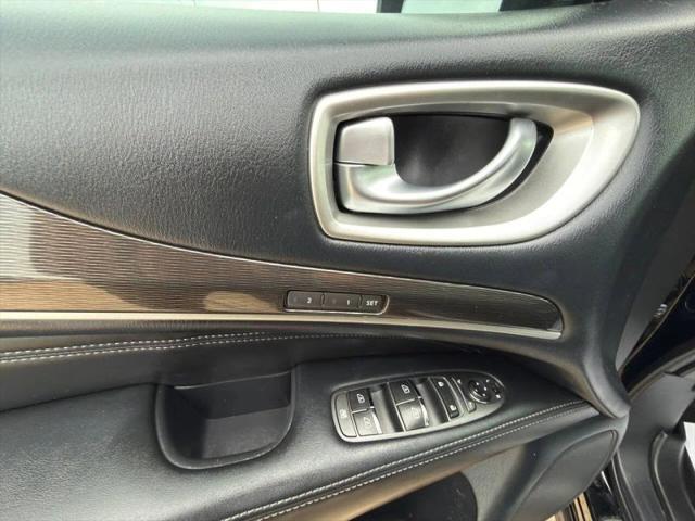 2019 INFINITI QX60 LUXE