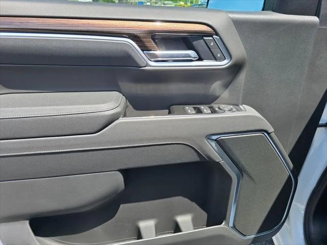 2026 Chevrolet Silverado 1500 4WD Crew Cab Standard Bed LT