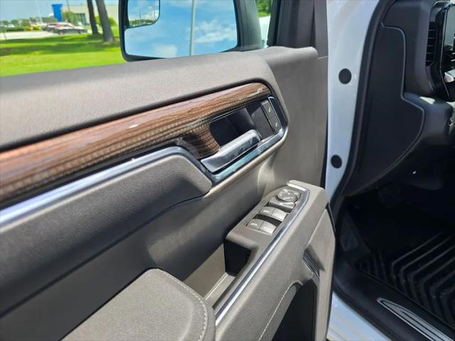 2026 Chevrolet Silverado 1500 4WD Crew Cab Standard Bed LT