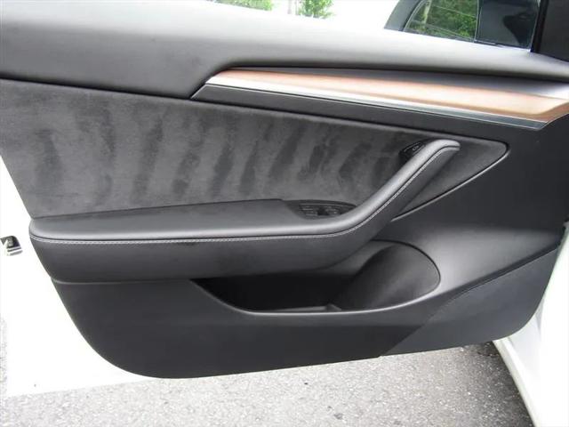 2021 Tesla Model 3 Standard Range Plus Rear-Wheel Drive