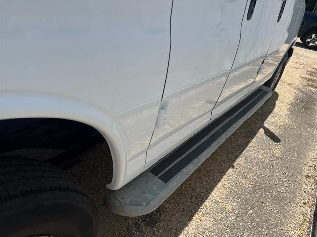 2024 GMC Savana Cargo RWD 2500 Regular Wheelbase Work Van