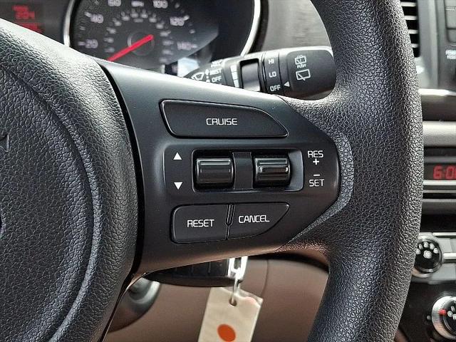 2018 Kia Sedona L