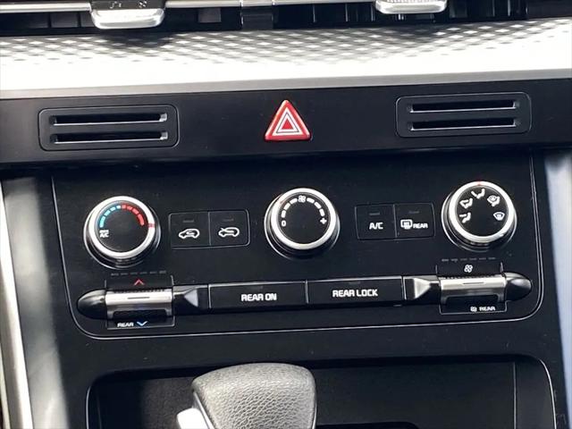 2023 Kia Carnival MPV LX