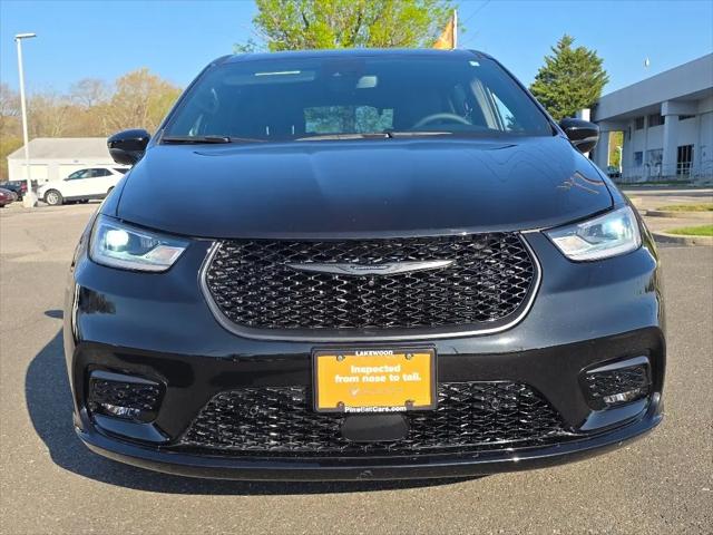 2024 Chrysler Pacifica Hybrid S Appearance Pkg