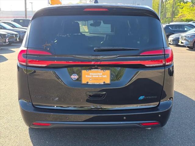 2024 Chrysler Pacifica Hybrid S Appearance Pkg