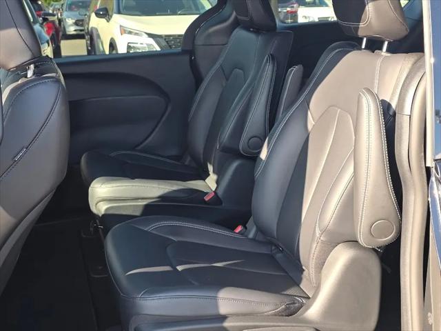 2024 Chrysler Pacifica Hybrid S Appearance Pkg