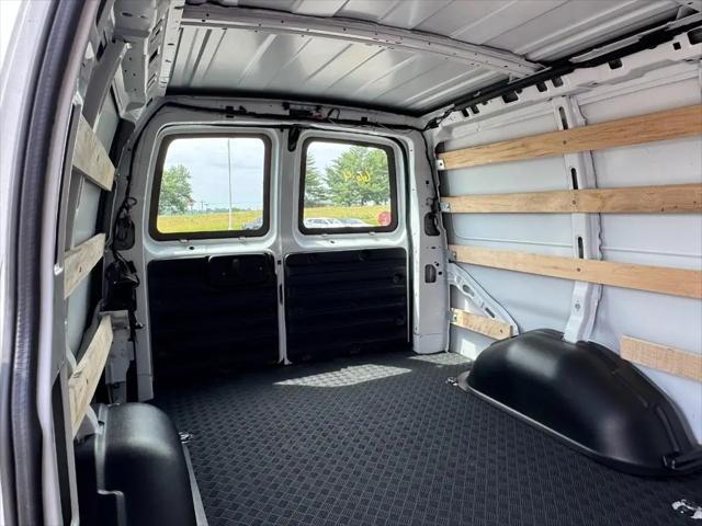 2025 GMC Savana Cargo RWD 2500 Regular Wheelbase Work Van