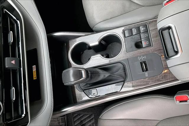2023 Toyota Highlander Platinum