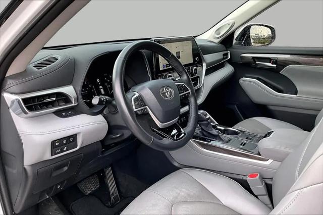 2023 Toyota Highlander Platinum