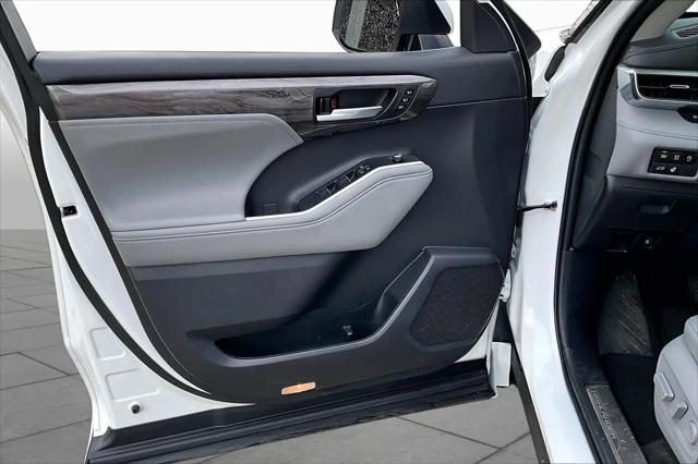 2023 Toyota Highlander Platinum