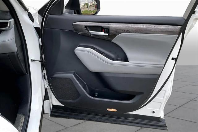 2023 Toyota Highlander Platinum