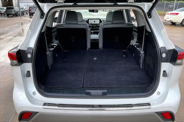 2023 Toyota Highlander Platinum