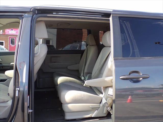 2016 Kia Sedona LX