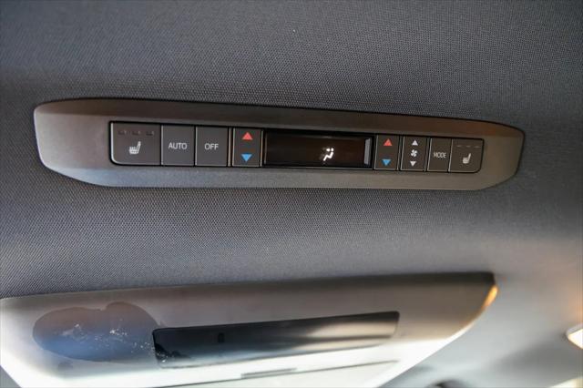 2025 Toyota Sienna Platinum