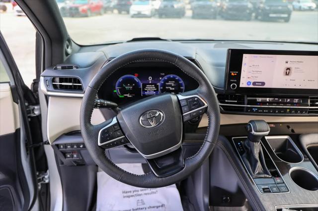2025 Toyota Sienna Platinum