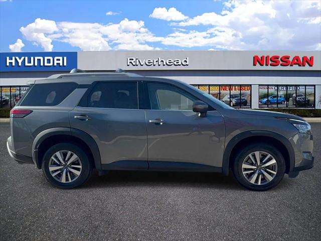 2023 Nissan Pathfinder SL 4WD