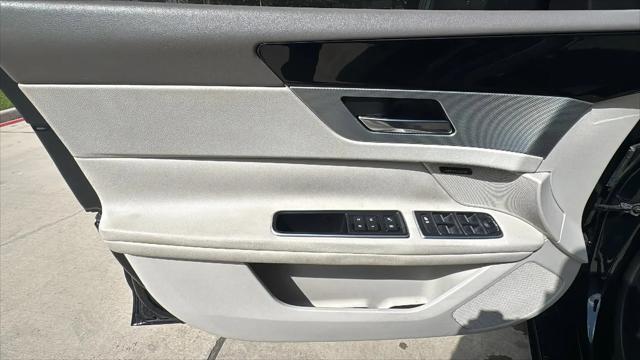 2016 Jaguar XF 35t Premium