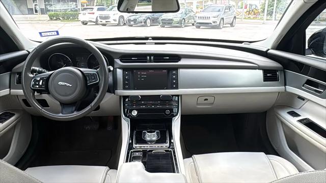 2016 Jaguar XF 35t Premium
