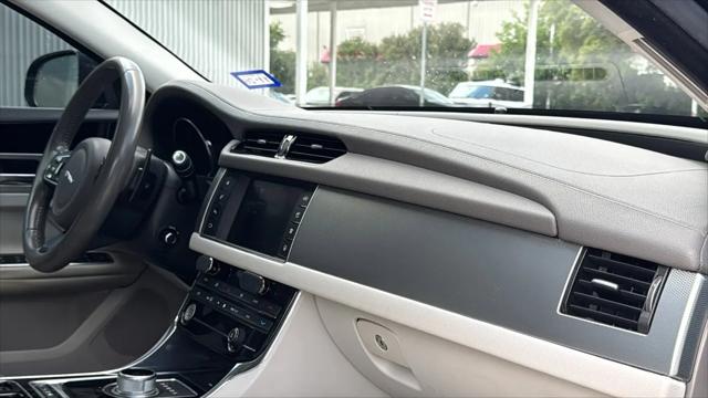 2016 Jaguar XF 35t Premium