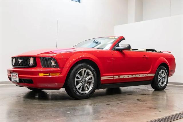 2005 Ford Mustang Deluxe