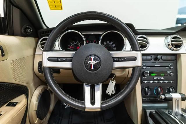2005 Ford Mustang Deluxe