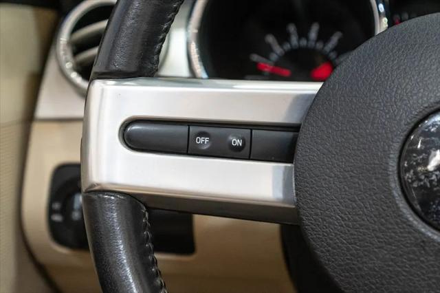 2005 Ford Mustang Deluxe