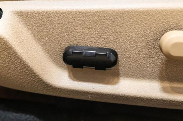 2005 Ford Mustang Deluxe