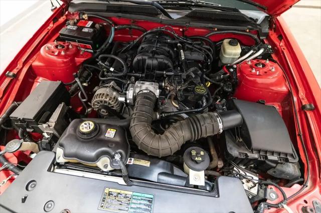 2005 Ford Mustang Deluxe