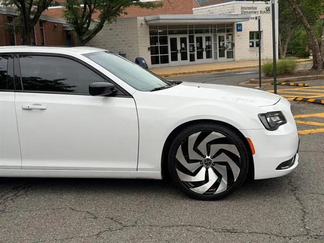 2019 Chrysler 300 Touring