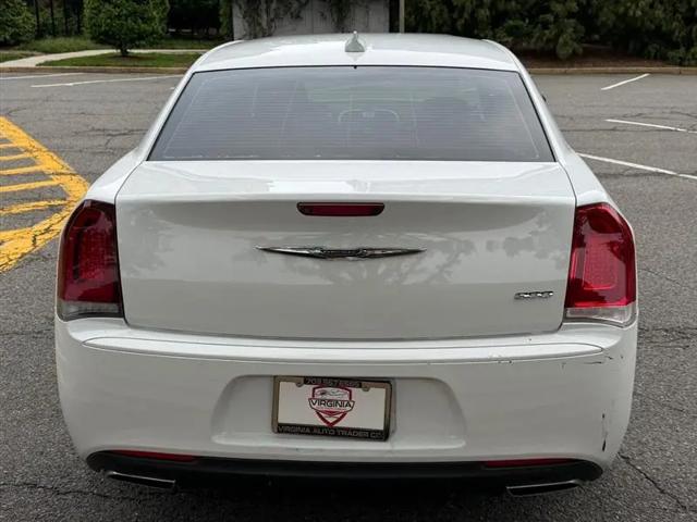 2019 Chrysler 300 Touring