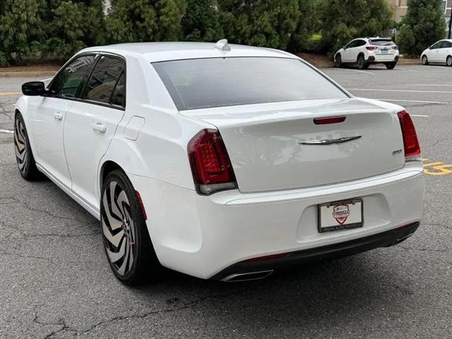 2019 Chrysler 300 Touring