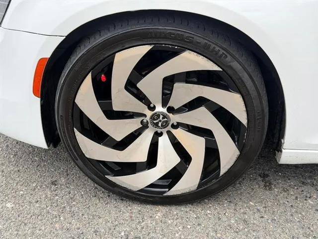 2019 Chrysler 300 Touring